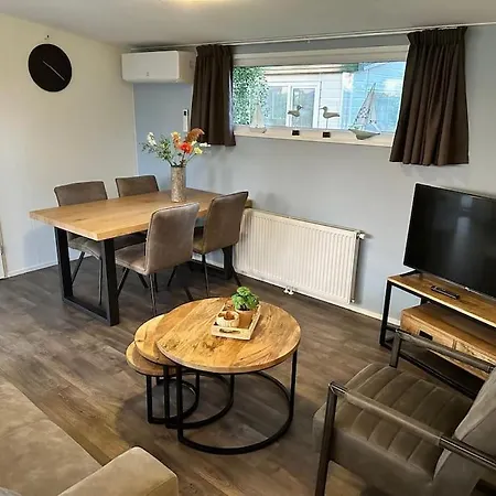 Vakantiehuisje Met Riante Tuin